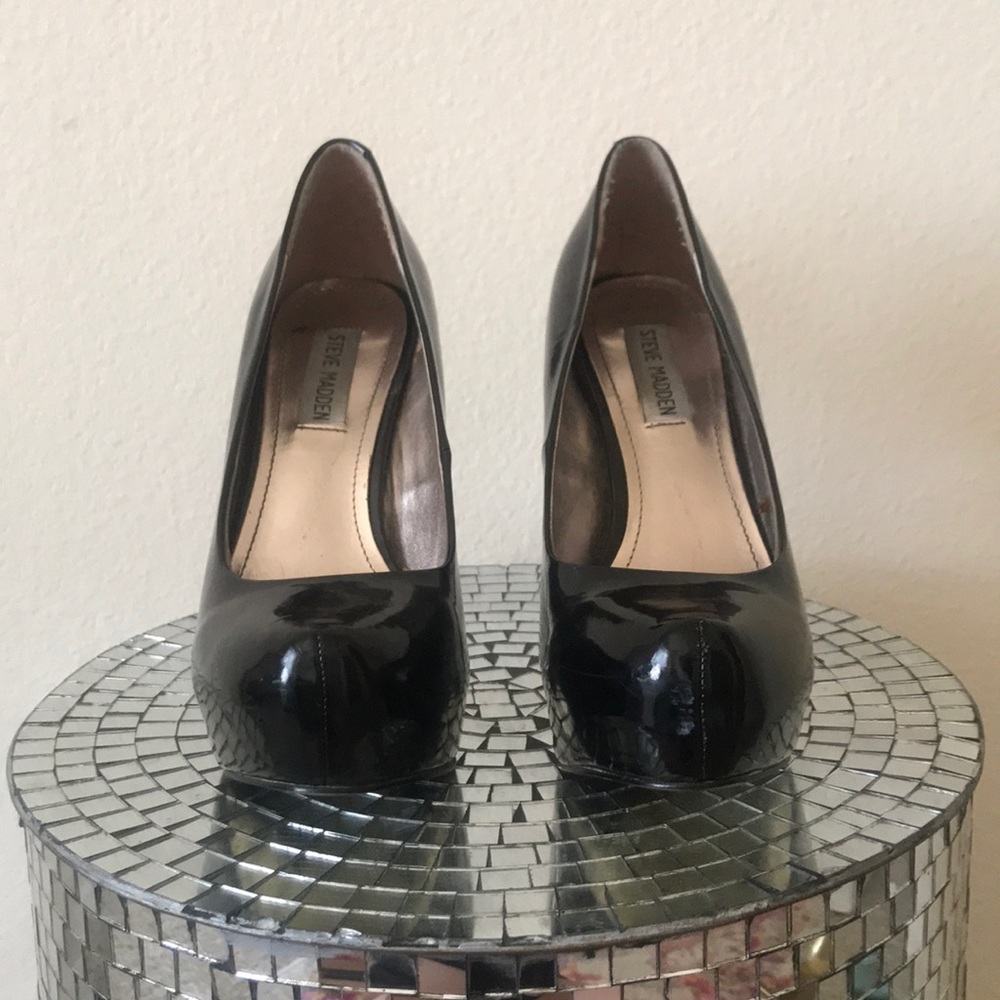 Paten Leather Black Steve Madden Pumps